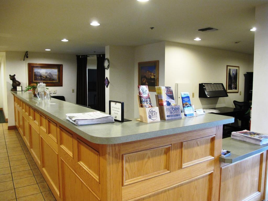 Sugarloaf Mountain Motel Bend Esterno foto