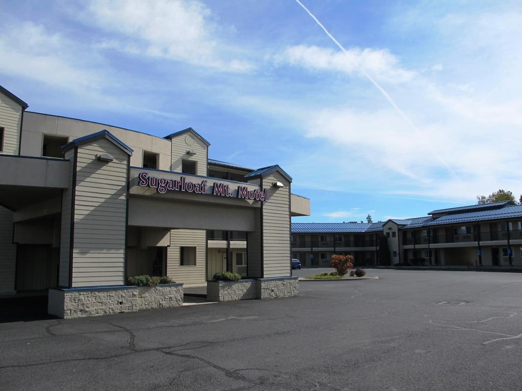 Sugarloaf Mountain Motel Bend Esterno foto